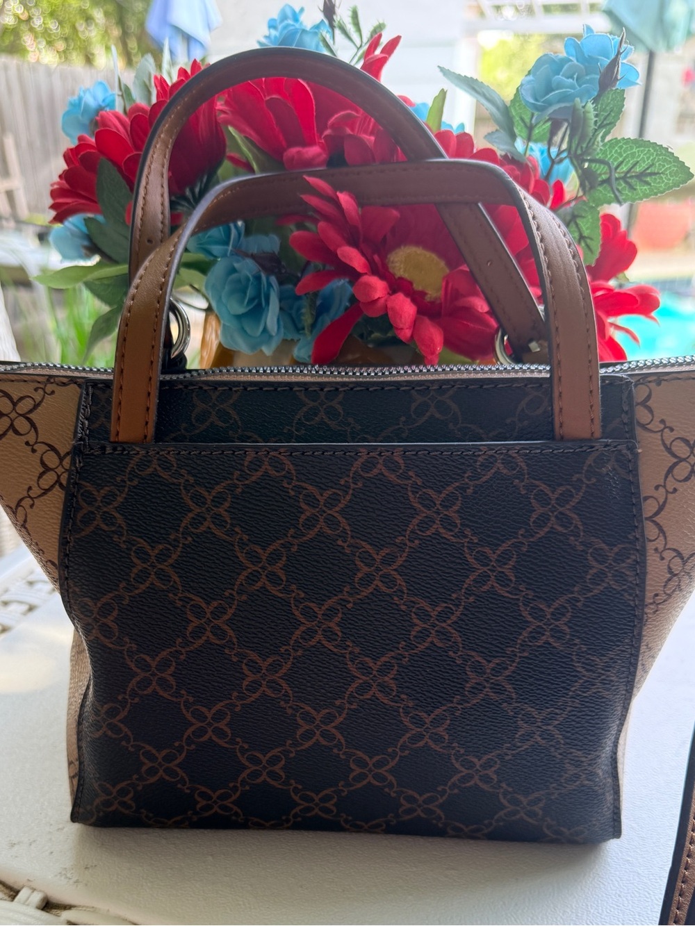 Nine West EUC Coated Canvas
Mini Satchel/Crossbody
Handbag clean interior - Picture 5 of 13